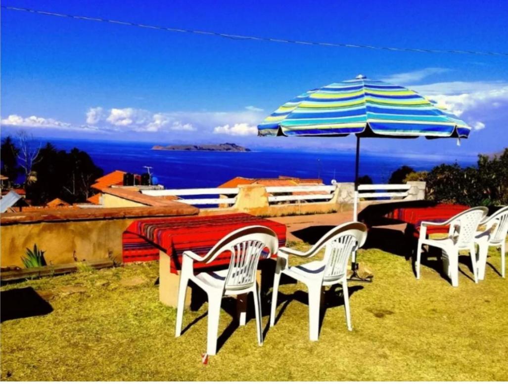 Hostal Tawri Isla del Sol Exterior photo
