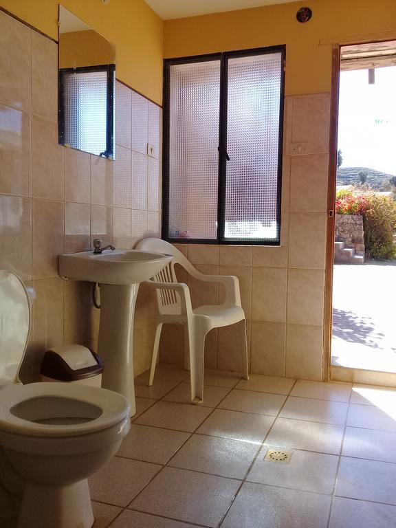 Hostal Tawri Isla del Sol Exterior photo