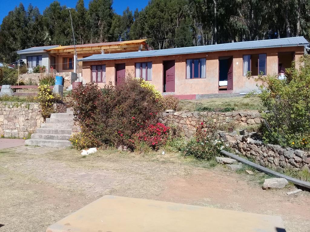 Hostal Tawri Isla del Sol Exterior photo